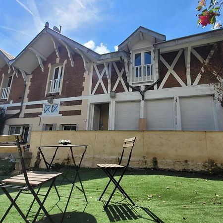 Вилла Waterlily Et Coquelicot House Вернон Экстерьер фото